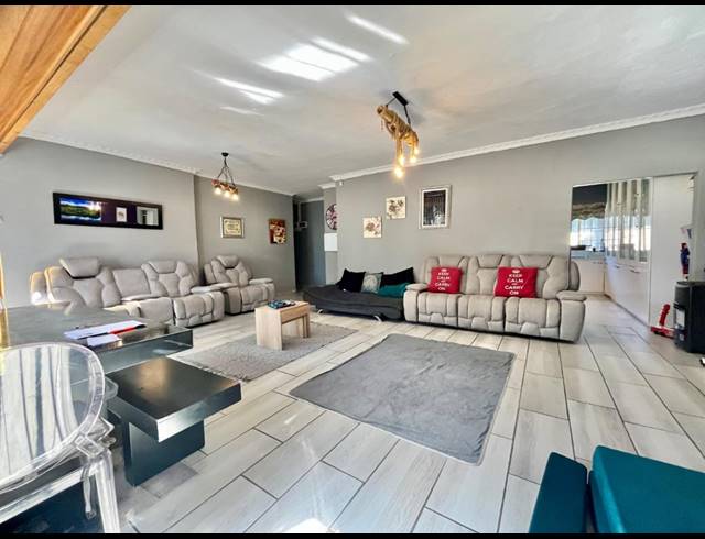 4 BEDROOM HOUSE FOR SALE IN REWLATCH